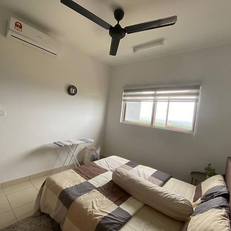 Alanis D'Semporna Homestay Sepang Exterior foto